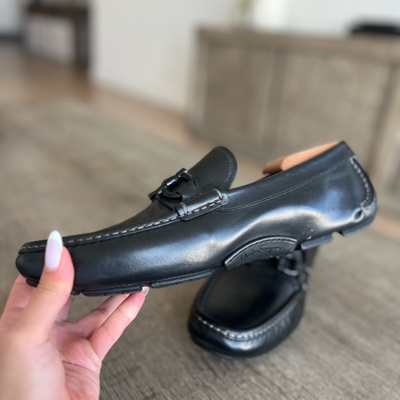 MENS SALVATORE FERRAGAMO DRIVER WITH GANCINI ORNAMENT - Picture 8 of 8